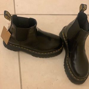Dr. Martens 2976  Quad Chelsea Boots